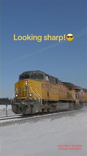 UP 9572 Looking Sharp Leading! #shorts