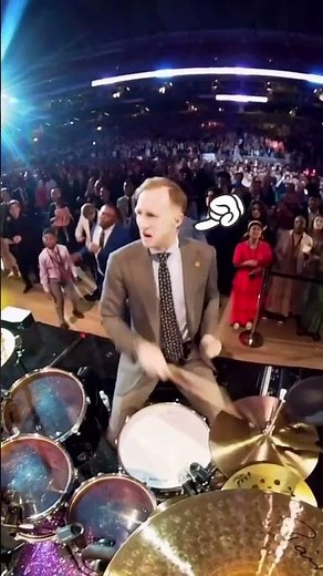 Stank face activated 😂 does this ever happen to you? (Full cover on my channel)