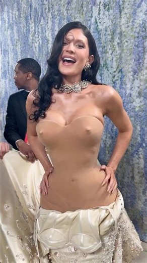 Kylie Jenner's Schiaparelli Dress Has "Fallen Down"
