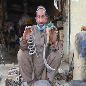 Amazing Technique of Making Sickle From Old Car Suspension Coil Spring By Talented Blacksmith | Woodworking Tricks