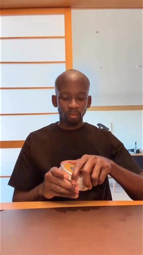 𝗠𝗿 𝗘𝗮𝘇𝗶 𝗕𝗶𝗼 Born Oluwatosin Oluwole Ajibade on July 19, 1991, in Port Harcourt, Nigeria, Mr Eazi is a singer, songwriter, and entrepreneur known for pioneering the Banku sound, a blend of Ghanaian highlife and Nigerian Afrobeats. With hits like Skin Tight and Leg Over, he helped push Afrobeats to global audiences and later founded emPawa Africa to support emerging talent. 𝗣𝗲𝗿𝘀𝗼𝗻𝗮𝗹 𝗟𝗶𝗳𝗲: In 2025, he married Temi Otedola — actress, style influencer, and daughter of billionaire