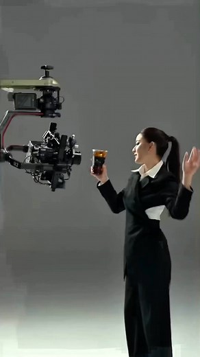 Kinoptik 9.8mm with 200 Fps #directorofphotography #behindthelens #alexamnini #kinoptiklens #filmmaking #filmlife #filmcrew | Karn Uansri