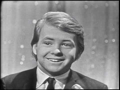 American Bandstand 1965- Interview Michael Burns