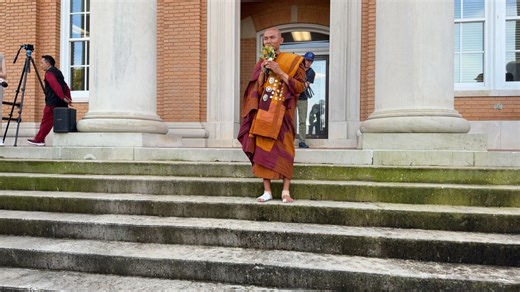 🔴 Livestream: Peace Sharing Talk at Saluda County Court House in Saluda, SC on Day 75 - 1/8/2026. May you and all beings be well, happy and at peace. 🙏✨ #WalkForPeace #Buddhistmonks #AlokathePeaceDog | Walk for Peace