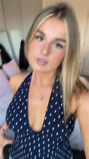 Chloe Holohan (@chloe.holohan)’s videos with original sound - polina