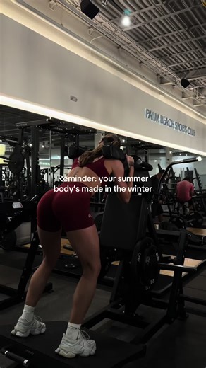 Rome wasn’t built in a day #legday #summerbodyloading #glutesworkout #gymgirlmotivation