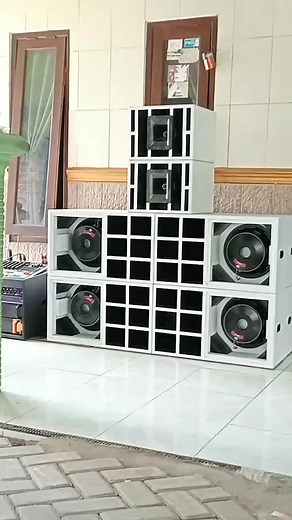 64K views · 1.4K reactions | Wes ngene ae cukup bos #soundsystem #soundhoreg #soundbalap #soundmini #pecintahoreg #tukangsound | Zubed Pro | Facebook