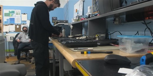 Comcast partners with local company to provide tech, internet for low-income Mult. Co. residents