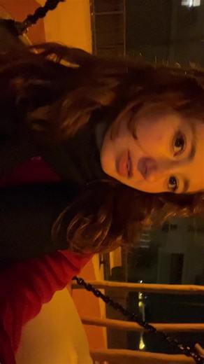 Vidéos de 𝐣𝐮𝐬𝟐𝐩𝐨𝐦𝐬 (@julia.wtrb) avec son original - ່