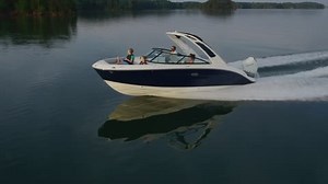 Explore our new SDX 250 Outboard ✨ the premier vessel for hosting friends, lounging in the sun or embarking on a serene family excursion. This boat features: ☑️ 14-person capacity and wide, spacious bow ☑️ Contemporary, athletic design ☑️ A wide-open cockpit that lets you transition between the deck and the water with ultimate ease while allowing for ample storage and convertible seating configurations | Sea Ray Boats