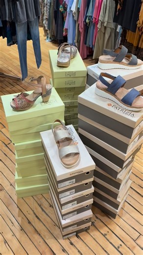 Think shoes! #Shoes #momsover40 #momsover50 | Montana Dress Co