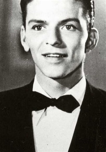 Stars of the Silver Screen S01:E05 - Frank Sinatra