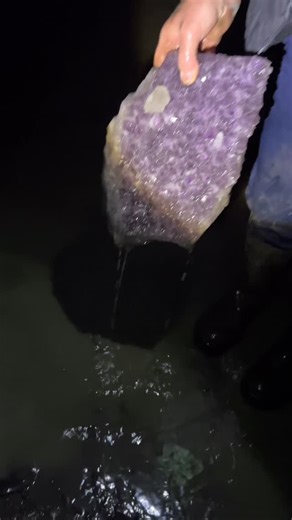 Yukari Gems on Instagram: "🔮 Treasure hunting inside Brazilian amethyst mines 🔮 Deep in the heart of Brazil, we explore natural amethyst caves where every crystal is formed by millions of years of the Earth’s energy. Raw, powerful, and untouched — each piece is completely unique, shaped by nature itself. From sparkling amethyst clusters to massive geodes, every treasure is hand-selected directly from the mine. No middlemen. No filters. Just pure natural beauty. ✨ Perfect for collectors, crysta