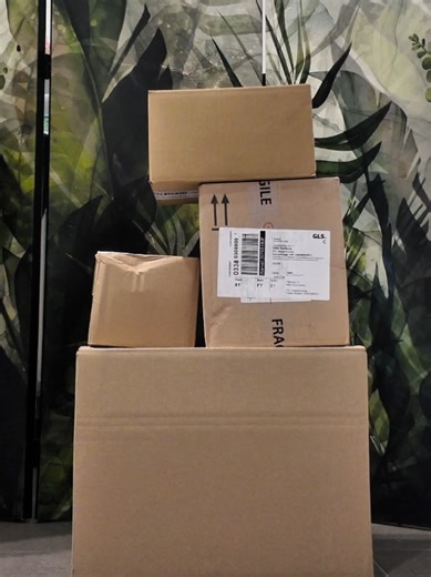 tesztelés és tanulás után elhoztam nektek az új szolgáltatásomat. teljes test wax - kivéve férfi intimterületet! #wax #LuxusBőr #SzőrtelenítésÚjSzinten #RétegiKitti #GárdonySzalon