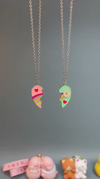 ledis necklaces with beautiful designs