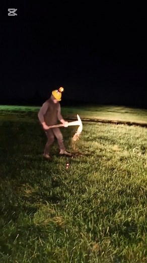 1.8K views · 293 reactions | De Boom steht!  Merci för die Nominerung @jgvmolje und @kgl_jgv_hinderhausen.  Mer nomineren: @jgv_mackenbach huenninger_jugend @jgvnidrum Ihr hat 72 Stonnen Zeit om ne Boom ze planzen, sos jet et Freibeer för os.  @jgv_amicitia 欄 | Jgv Honsfeld | Facebook