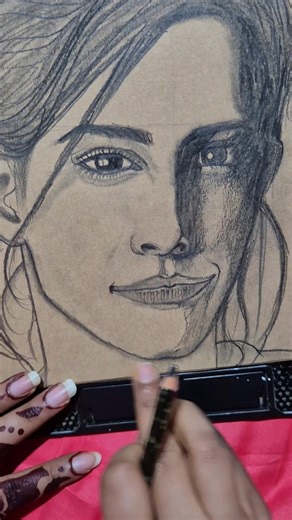 Pencil sketch drawing✏️#trendingshorts #youtubeshorts #pencilsketch #emmawatson #artist#drawing#art
