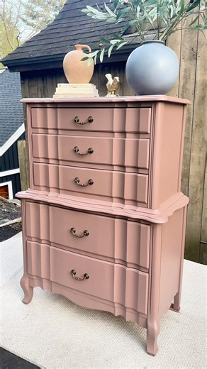 Painted dresser got a full DIY makeover! Pretty good for something found in the trash #furnitureflip