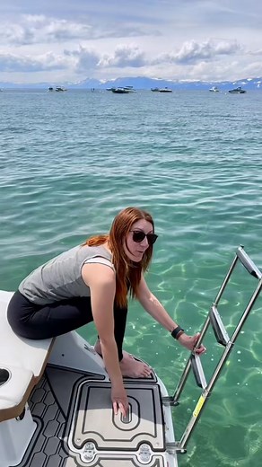 Most recreational boats have ladders attached to the swim deck so you can easily board the boat! Make sure you put the ladder up before you to though! The boat itself won’t be damaged but it can potentially rip the ladder off or detoriate the screws. #ladder #boat #rental #lake #tahoe #learn #california #boattok