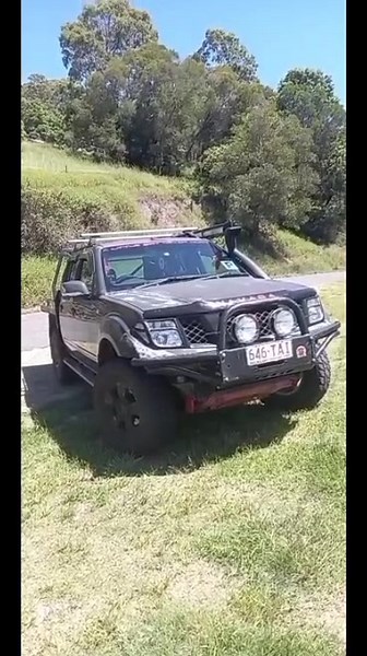 Why would I show you a 79 when I can show you this bad girl 🥵😅 #4wd #4x4 #foryoupage #fyp #navlife #d40navara #navara #79 #fypsounds