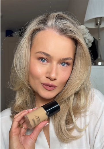 Discover the New Formula of Armani Beauty Luminous Silk Foundation