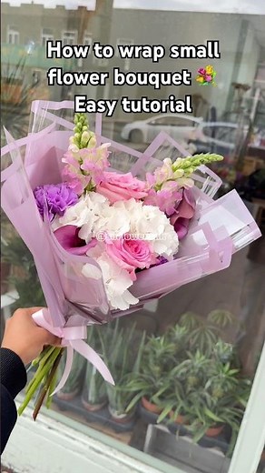 Easy flower wrapping tutorial 🍬#bouquet #flowers #wrapping #diy#smallbusiness #tutorial #shorts#fyp