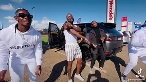 #hololololo #holololochallenge. Follow me on TikTok @mrbowofficiall | Mr.Bow