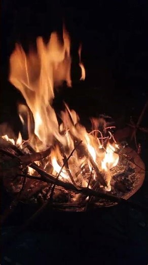 #bonefire #wintervibes #cozynights #metime #gossips #vibing