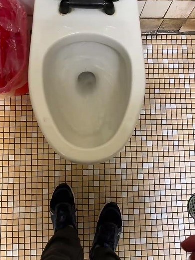A 1980’s Eljer Auburn Toilet at a Supermarket