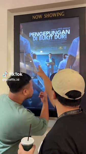 Review Pengepungan Di Bukit Duri untuk Desainer Grafis