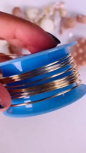 Wire Earrings Tutorial ❤️ #wirejewelry #wirejewelrytutorial #wirewrappedjewelry #wirewrappedearrings #wirewrappedcrystals #beadshop #wholesalebeads #diyearrings #diyjewelrymaking #diyjewelry #diyjewelryideas #diyjewelrysupplies | Thebeadbazaar