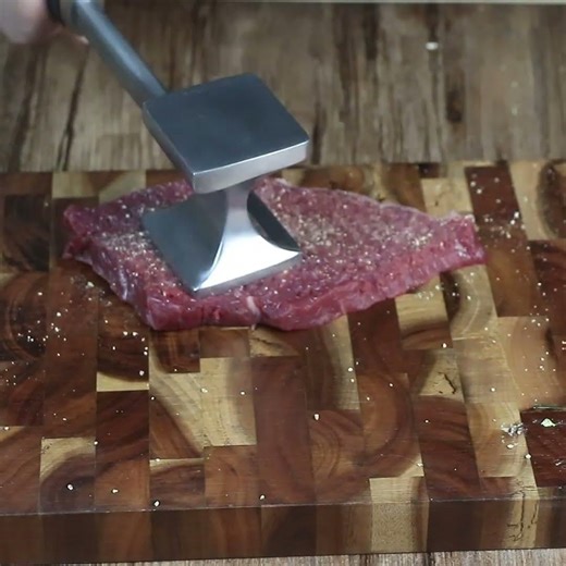 🍽️ Restaurant-Quality Steaks at Home with This Heavy-Duty Meat Tenderizer Hammer