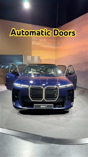 The New BMW 7 Series Opens Its Doors by Itself