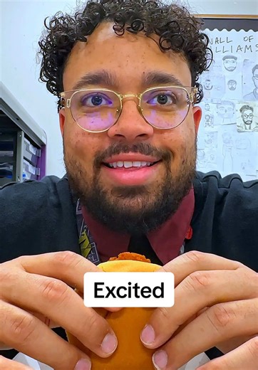 Teacher tries school food and REVIEWS IT! 😬 | school lunch