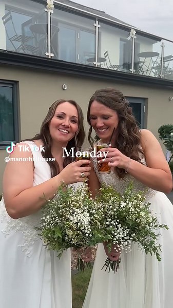 A quick look into a week at Manor Hill House 🤍✨🥂 Monday - Kirsty and Lucy🥂 Tuesday - Zoe and Tony 💌 Wednesday - Shepherds Hut cleaning 🛖 Thursday - Set up for next weddings 💐 Friday - Lauren and Ryan 💍 Saturday - Leanne and Richard ✨ #weddingvenue #wedding #weddings #weddinginspiration #weddinginspo