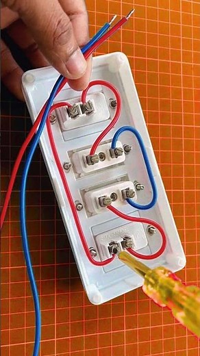 How to Create a Bulb Connection | Simple Electrical Circuit Tutorial 💡⚡