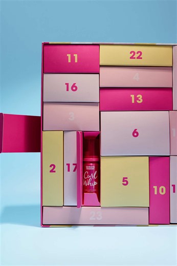THE UG ADVENT CALENDAR IS OFFICIALLY HERE 🎁🎄 And for the FIRST TIME EVER, you can shop it in both the UK AND US! 🇬🇧🇺🇸 25 doors packed with curl goodness, from full-size Curl Jelly icons to minis and curl-friendly accessories. Every day brings a new curl surprise 🇬🇧 Worth £200, yours for £125 (save £75) 🇺🇸 Worth $270, yours for $180 (save $90) Pre-order now at umbertogiannini.com (http://umbertogiannini.com/) via the link our bio 🛍️ While stocks last, THEY ARE GOING TO SELL OUT!!! #cur