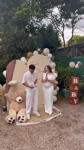 Musique de Gender Reveal Émouvante avec Images Familiales Inoubliables
