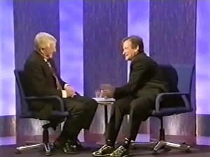 The late, great Robin Williams talks about air travel at the start of the post 911 era, early comic influences and his (then) upcoming movie One Hour Photo. | We Love Robin