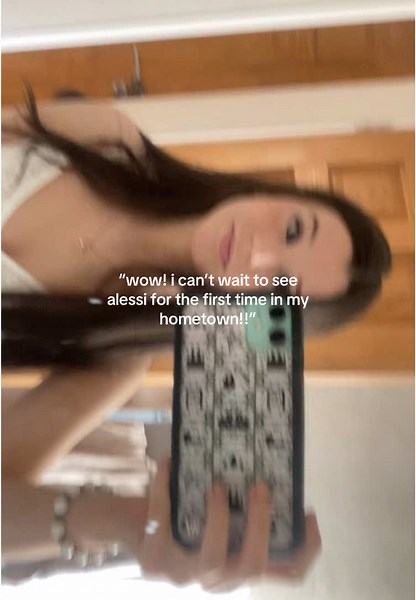 reaallly chill & cool about this guys😅 #alessirose#alessirosedublin#fangirl#foryourvalidation#fyp#concerts