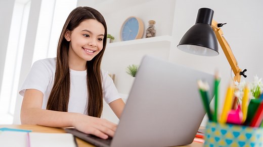 Yes, Texas has tuition-free virtual learning schools, but enrollment is limited