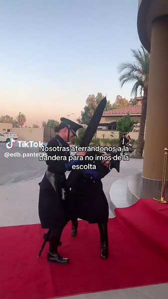 Nos lo tomamos muy personal 😔 #viral #paratiiii #escolta #16deseptiembre #mexicali #panteras🐆🖤 #bajacalifornia #service #abanderada