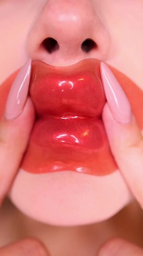 ❤️ #redlips #redlipstick #redlipstutorial #redlipgloss #redlipsglam #labiosrojos #labialliquido #liquidlipstick #liptr#makeup #makeupartist #makeupaddict #makeuplover #makeupjunkie #makeuptutorial #makeupforever #makeupbyme #makeupoftheday #makeuplook #makeupart #makeupblogger #makeuplove #makeupartistsworldwide #makeupgeek #makeupmafia #makeupvideo #makeuplovers #makeupvideos #makeupblog #makeupartistworldwide #makeupgoals | Nadina Ioana