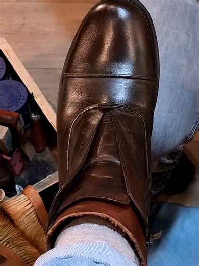 ASMR Shoe Shine #shoecleaning #shoeshine #asmrshoeshine #asmrshoecleaning #asmr