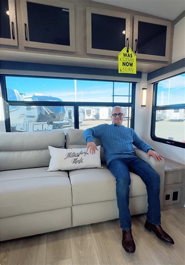 Explore the New 2026 Rockwood Signature 331RL Fifth Wheel