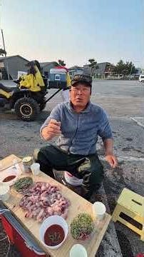 #강원도고성 바닷가에서 회를먹습니다^-^쌍둥이 형제 였습니다 ^-^