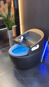 Viral Automatic Commode 😱 #commode #bathroomdecor #reelsvideo #viral #gadgets #trending | Cool inventions