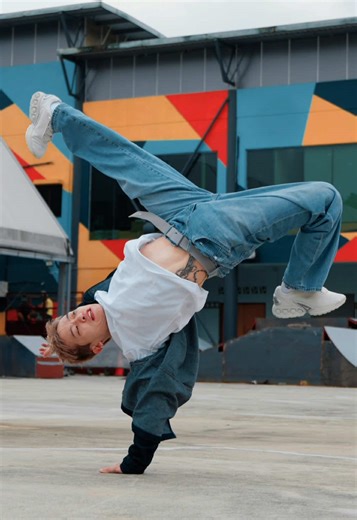 Top Rock Dance Moves to Try in Malaysia