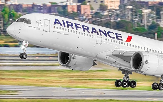 TAKEOFFS at JFK 纽约约翰肯尼迪国际机场航空拍摄