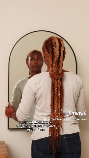 Tips for Hanging Heavy Mirrors: Easy Guide